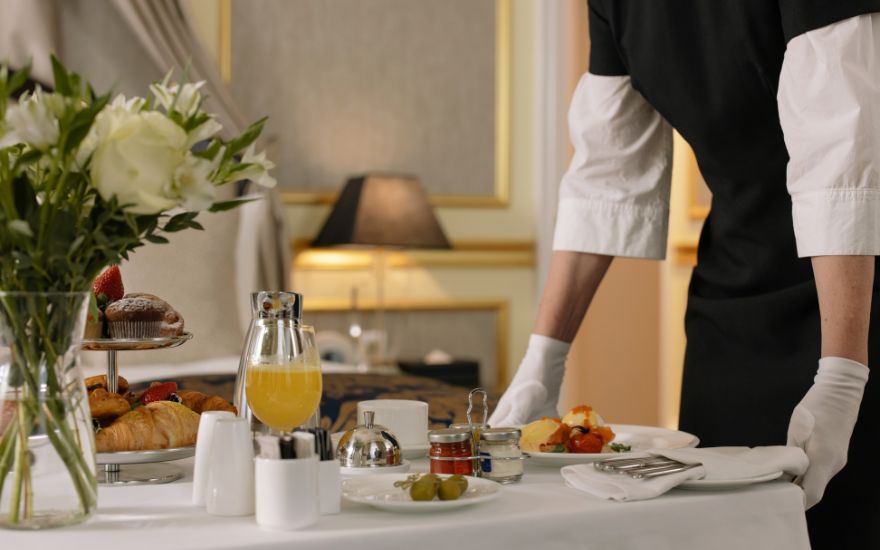 The Hidden Costs of Not Listing Your Hotel on BnBme