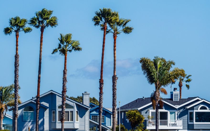 Vacation Rental Homes in Dubai vs. Airbnb