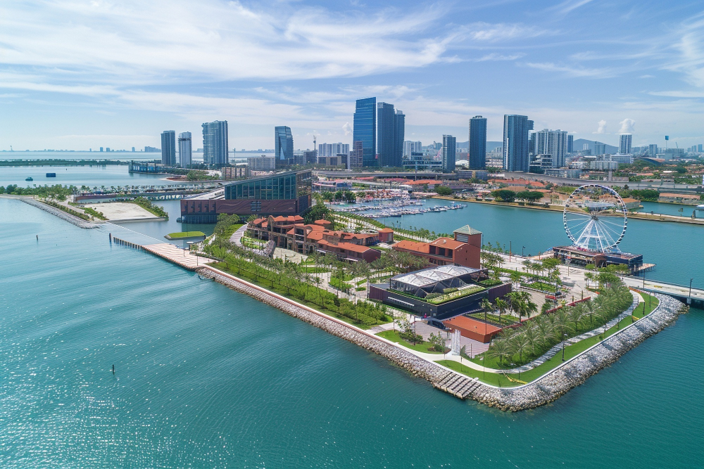 Premium Stays at Downtown Beach for Refined Travelers